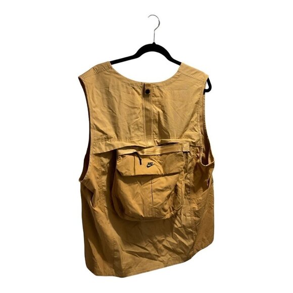 NIKE Sportswear Tech Pack Men's Vest - Picture 10 of 11